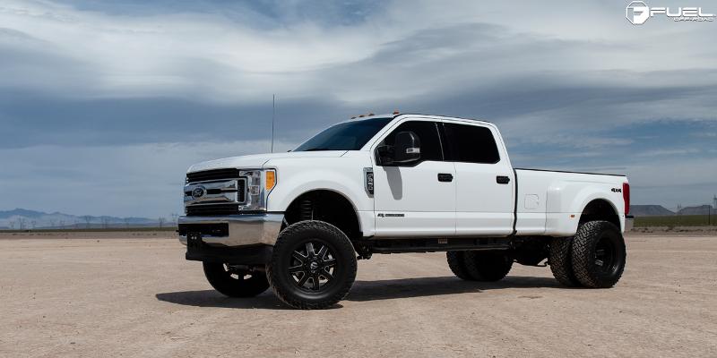 Ford F-350 Super Duty Maverick Dually Front - D538 8 Lug